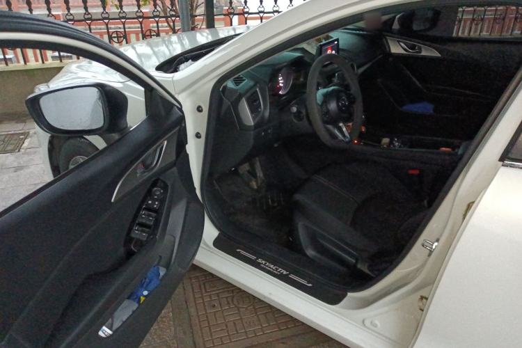 Used Mazda Mazda 3 Axela 2017 Sedan 1.5L Automatic Luxury Model China VI Standard