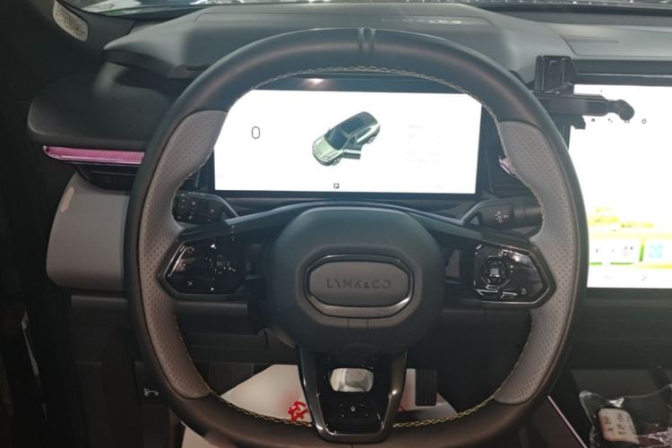 Used Lynk & Co 08 EM-P 2025 120km Long-Range Plus