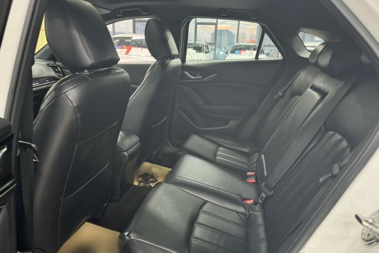 Used Mazda CX-4 2020 2.0L Automatic Two-Wheel Drive Blue Sky Dynamic Edition Interior 3