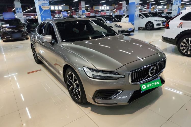 Used Volvo S60 2022 B4 Zhiyi Luxury Edition
