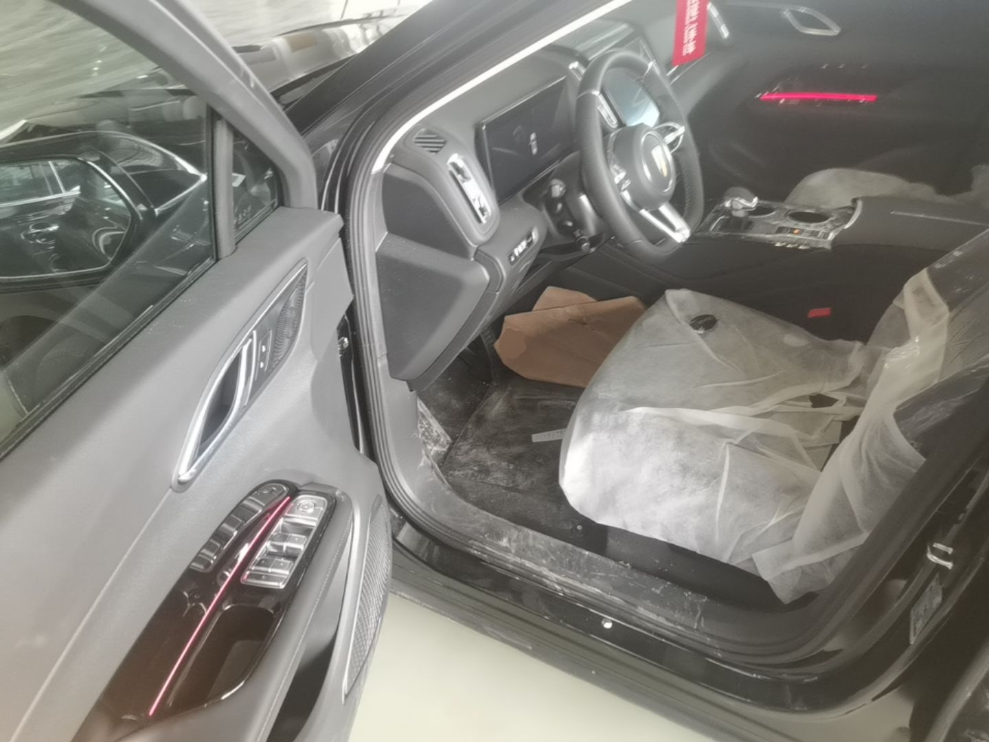 Hongqi HS3 PHEV 2025 Model 117km Jingwei Edition — снимка 18