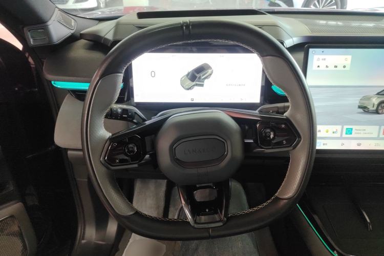 Used Lynk & Co 08 EM-P 2023 120km Long-Range Halo Steering Wheel