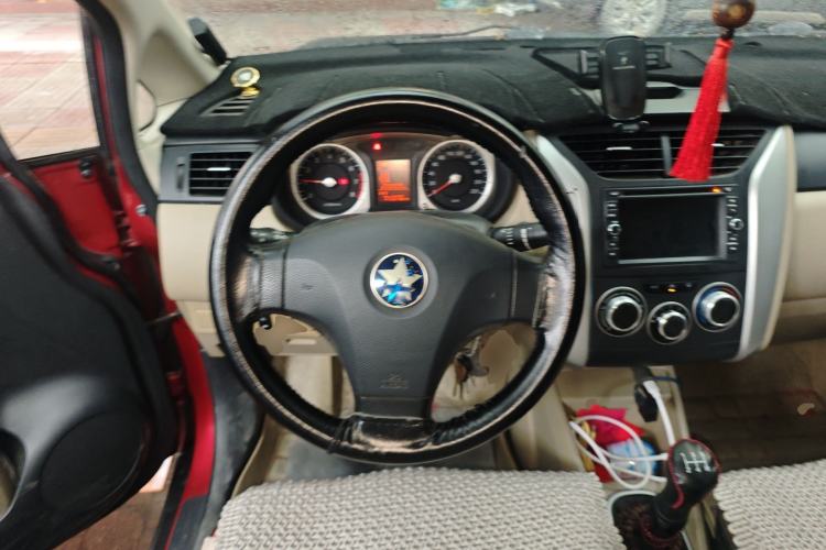Used Venucia R50 2012 1.6L Manual Comfort Edition Steering Wheel