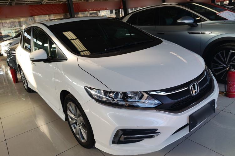 Used Honda Jade 2017 1.8L automatic Comfort version 5 seats
