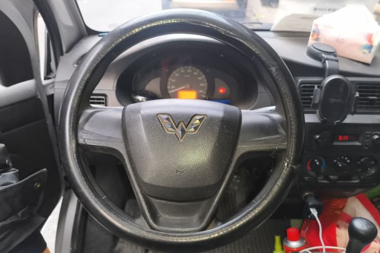 Used Wuling Rongguang 2019 1.5L Extended-Body Van Base Model with 5 Seats Steering Wheel