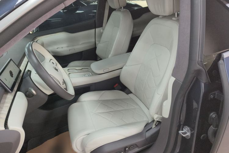 Used Nio ET7 2023 100kWh Signature Edition Left Front Seat