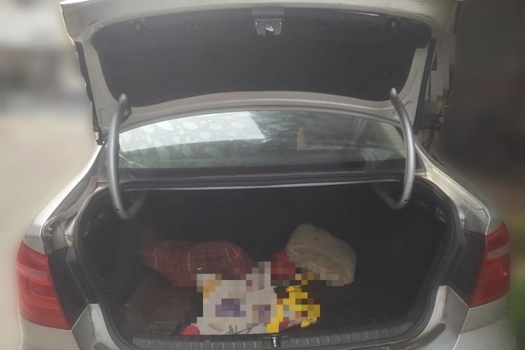 Used Volkswagen Bora 2014 1.6L Manual Fashion Edition Trunk