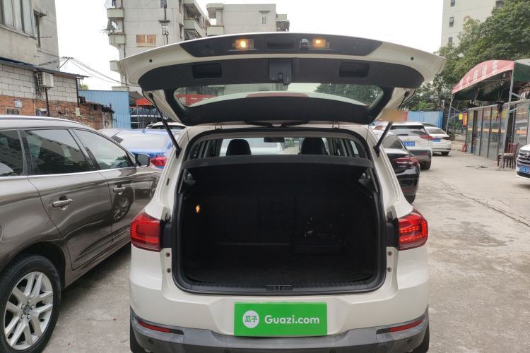 Used Volkswagen Tiguan 2015 1.8TSI Automatic Two-Wheel Drive Comfort Edition Trunk