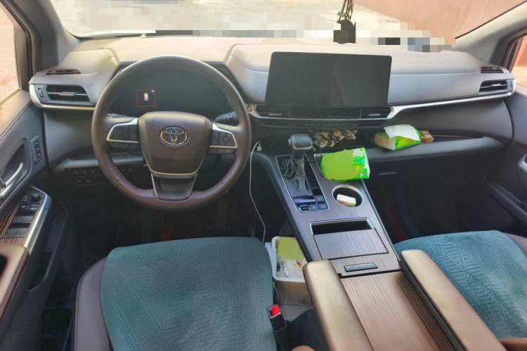 Used Toyota Granvia 2024 2.5L Hybrid Prestige PLUS Four-Wheel Drive Version