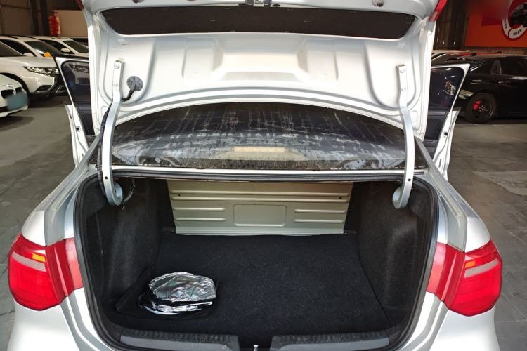 Used Volkswagen Jetta 2013 1.6L Automatic Fashion Model
