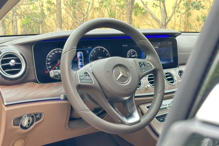 Used Mercedes-Benz E-Class 2018 E 200 L
