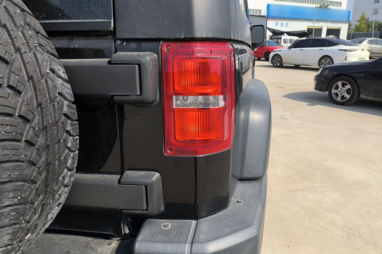 Used BAIC Off-Road BJ40 2017 40L 2.3T Automatic All-Wheel Drive Ring of the Tower Champion Edition
