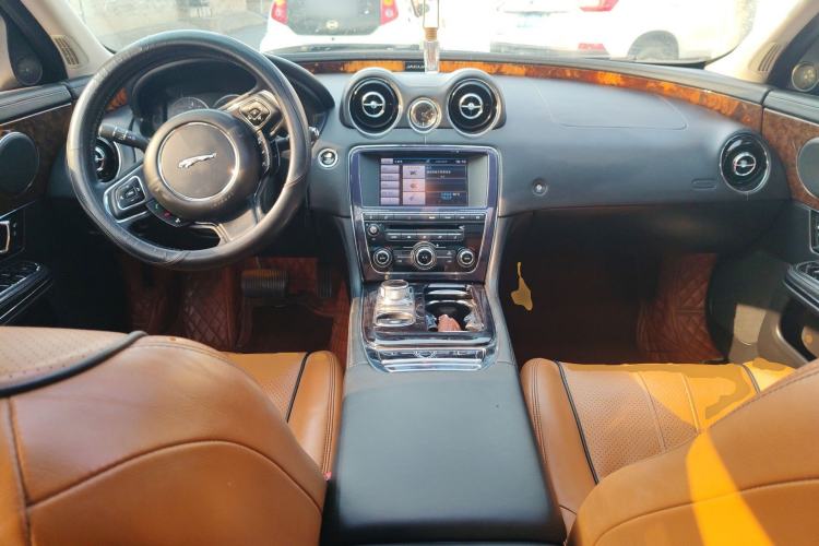 Used Jaguar XJ 2013 XJL 3.0 SC Panoramic Business Edition