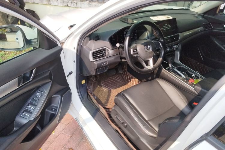 Used Honda Accord 2022 260TURBO Luxury Edition Driver Seat