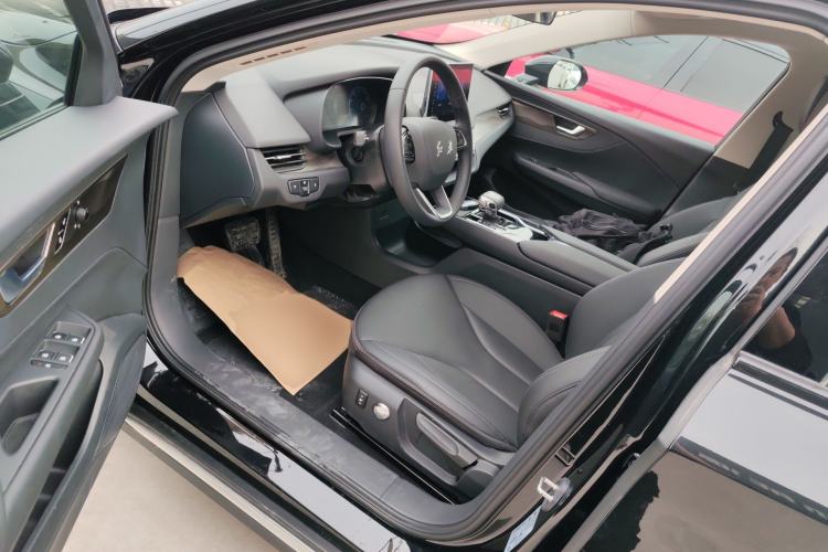 Used Hongqi E-QM5 2021 Charging Version Flagship Edition Left Front Seat