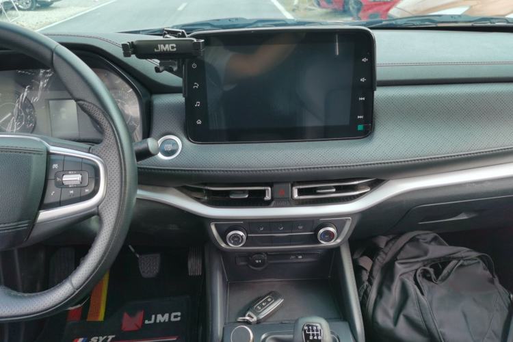 Used JMC Yuhu 7 2022 2.0T Manual Diesel Two-Wheel Drive Comfort Plus Long Wheelbase