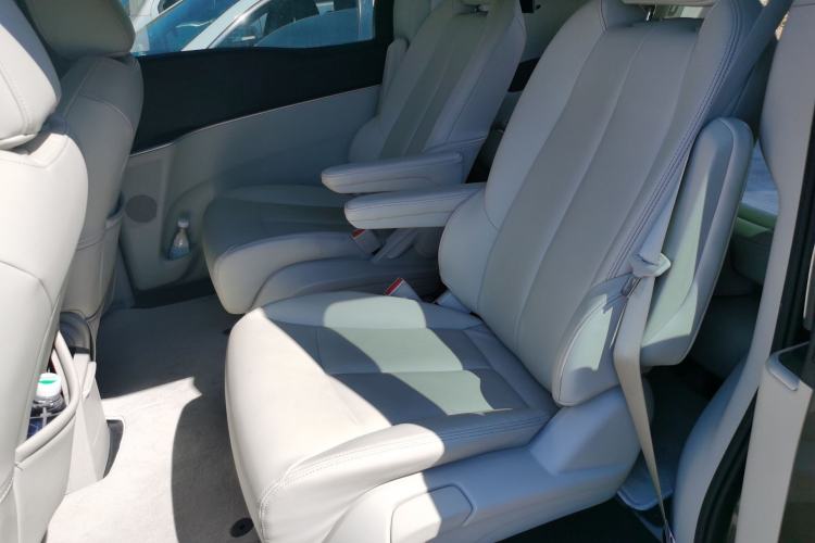 Used Buick GL8 2023 Land Executive Class Smart Enjoyment Model