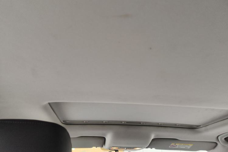 Used Volkswagen Jetta 2019 Dream Edition 1.5L Automatic Comfort Version Headliner