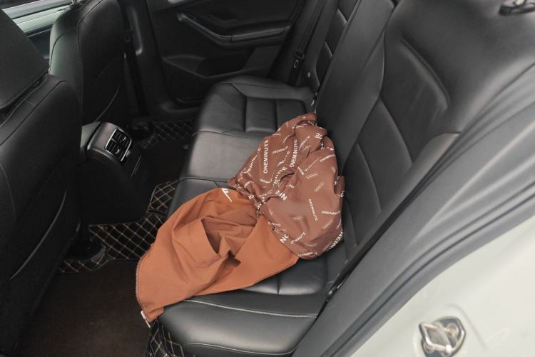 Used Volkswagen Sagitar 2017 180TSI Automatic Luxury Edition
