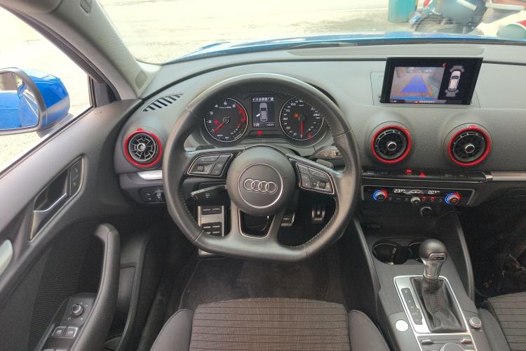 Used Audi A3 2020 Sportback 35 TFSI Sporty Model China VI Steering Wheel