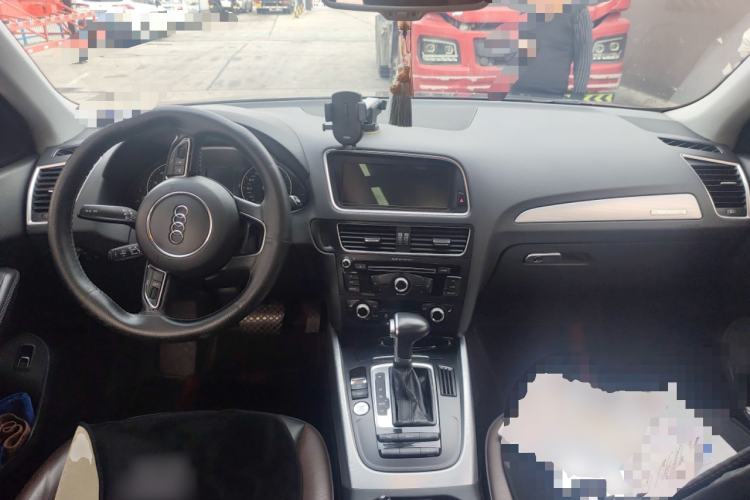 Used Audi Q5 2017 Plus 40 TFSI Technology Model