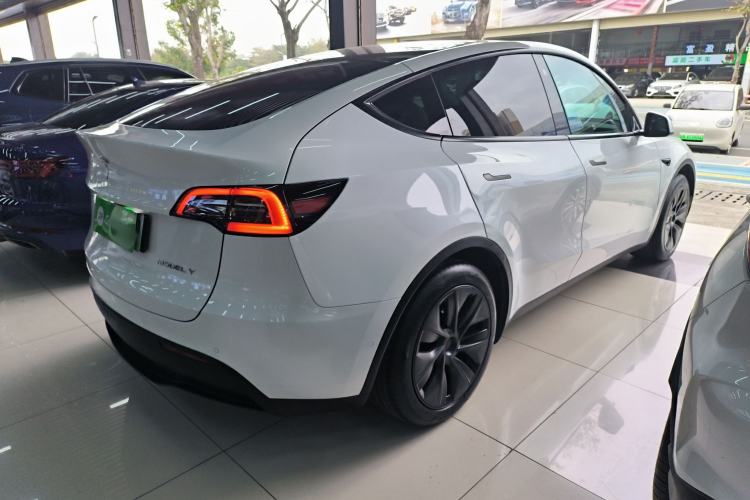 Used Tesla Model Y 2023 Rear-Wheel-Drive Version