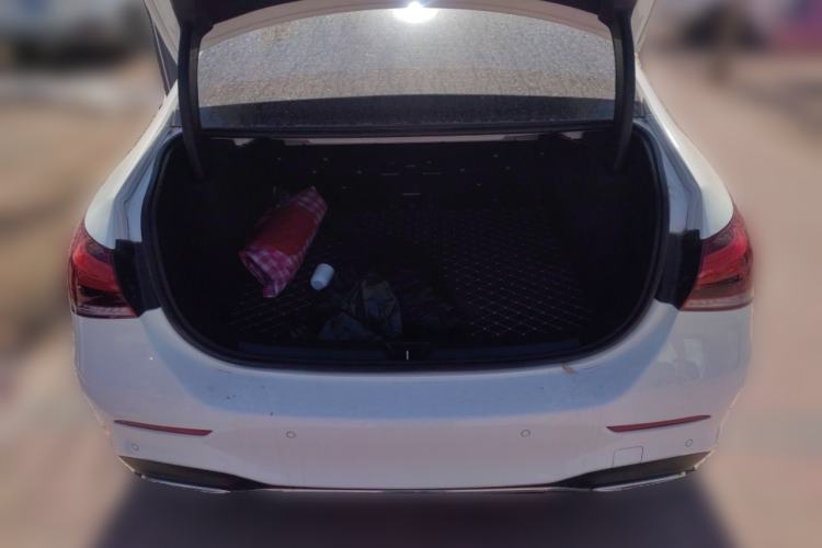 Used Mercedes-Benz A-Class 2022 Revised Version A 200 L Sport Sedan Fashionable Style