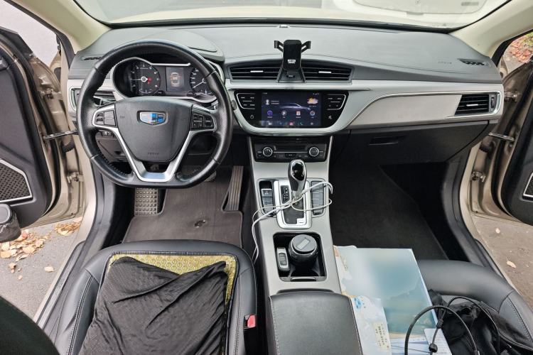 Used Geely Auto Emgrand GL 2018 1.8L DCT Elite Smart Connectivity Version Center Console