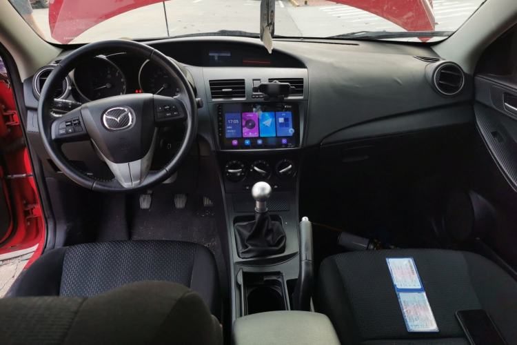 Used Mazda 3 2011 Sedan 1.6L Manual Comfort Model Center Console