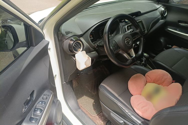 Used Nissan Kicks 2017 1.5L CVT Smart Drive Edition Driver Seat