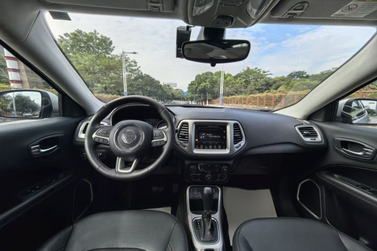 Used Jeep Compass 2017 200T Automatic Family Edition
