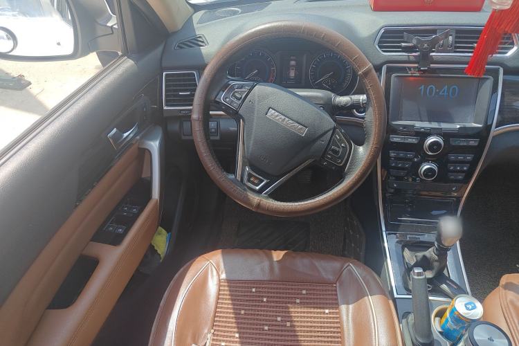 Used Haval H2 2017 Red-Label 1.5T Manual Two-Wheel-Drive Elite Model
