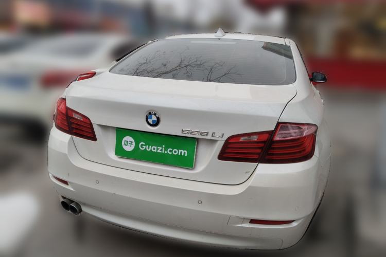Used BMW 5 Series 2014 528Li Leading Model
