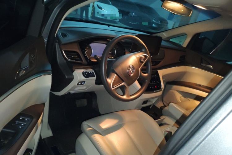 Used Buick GL8 2023 Land Executive Class Comfort Model
