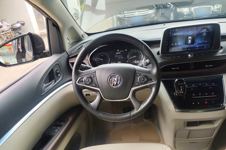 Used Buick GL8 2021 Land Cruiser Executive Class 652T Luxury Model
