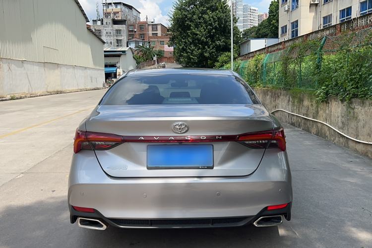 Used Toyota Avalon 2019 2.0L Luxury Edition China VI Standard Exterior 3