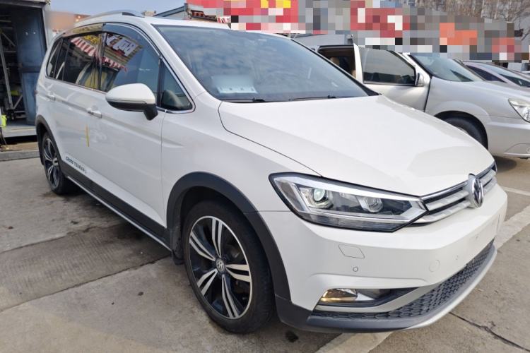 Used Volkswagen Touran 2018 Volkswagen Touran L 280TSI DSG Boundary Edition 7 Seats China VI Standard