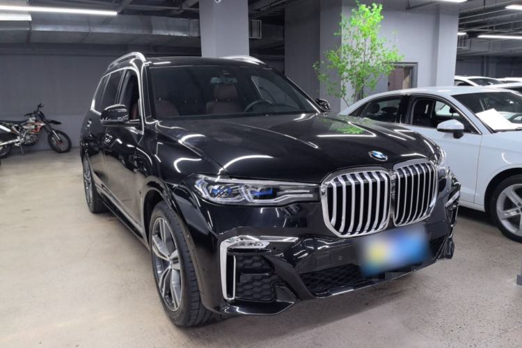 Used BMW X7 2021 xDrive40i Luxury M Sport Package
