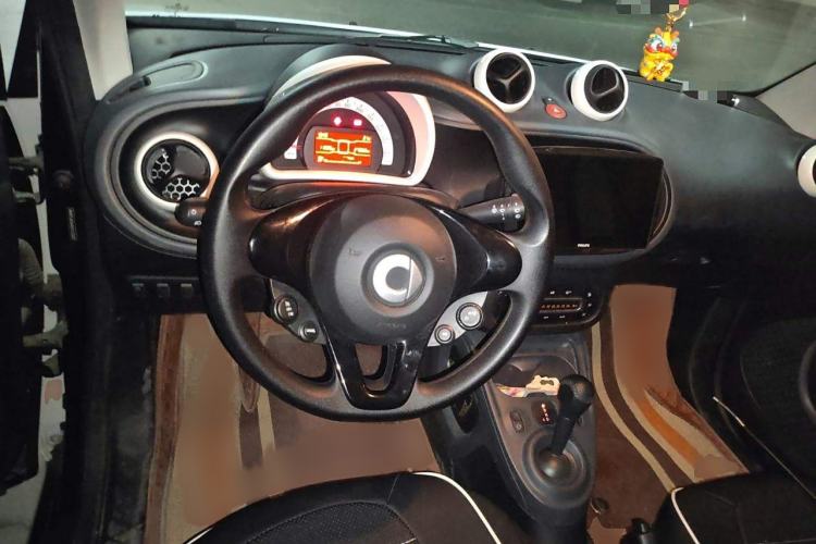 Used smart fortwo 2018 1.0L 52kW Hardtop Dynamic Version China V