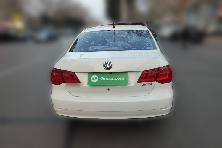 Used Volkswagen Jetta 2015 Value Edition 1.6L Manual Fashionable Style
