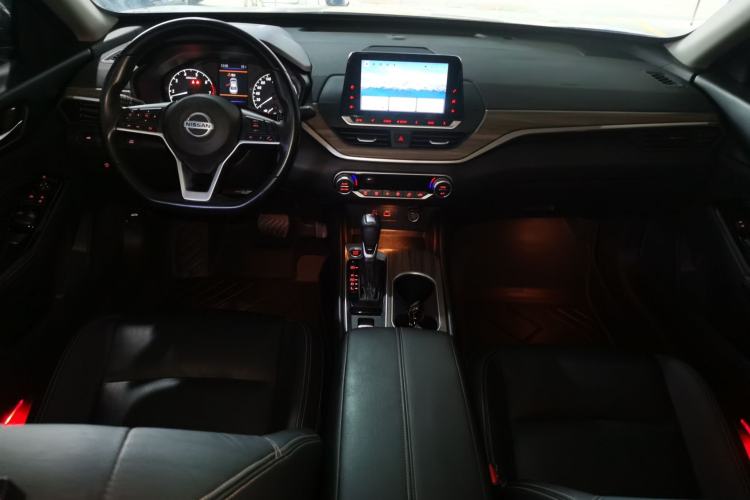 Used Nissan Teana 2021 2.0L XL Comfort Edition Center Console