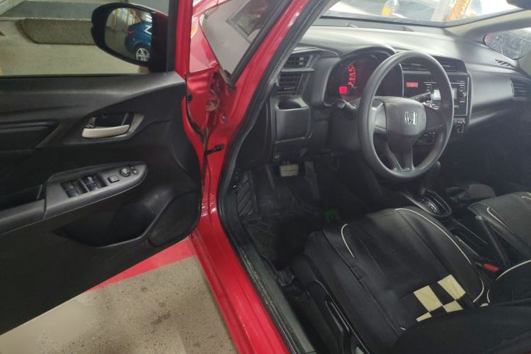 Used Honda Fit 2014 1.5L LX CVT Comfort Model Driver Seat