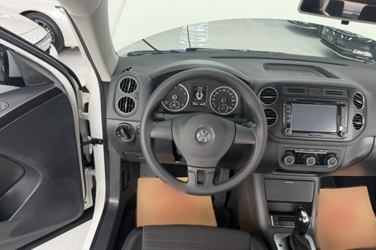 Used Volkswagen Tiguan 2015 1.8TSI Automatic Two-Wheel Drive Trend Edition Steering Wheel
