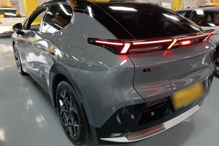 Used Lynk & Co Z20 2025 530 km Range Rear-Wheel Drive Max Rear Left 45 Deg