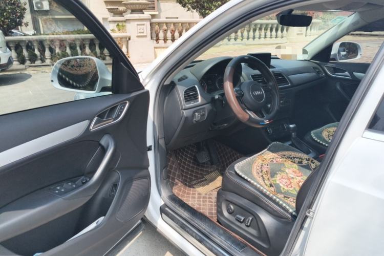 Used Audi Q3 2018 30th Anniversary Edition 30 TFSI Fashion Model Driver Seat