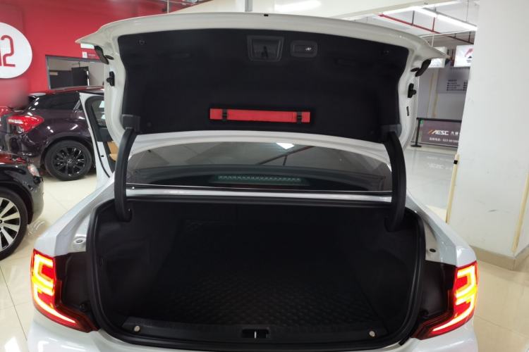 Used Volvo S90 2017 T4 Zhiyuan Edition