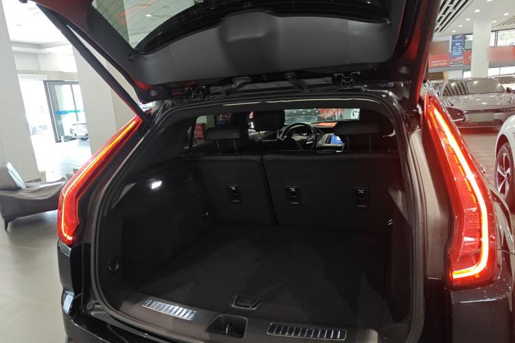 Used Cadillac XT4 2020 28T Two-Wheel-Drive Leading Version