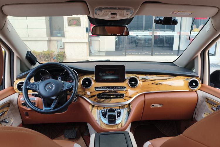 Used Mercedes-Benz V-Class 
