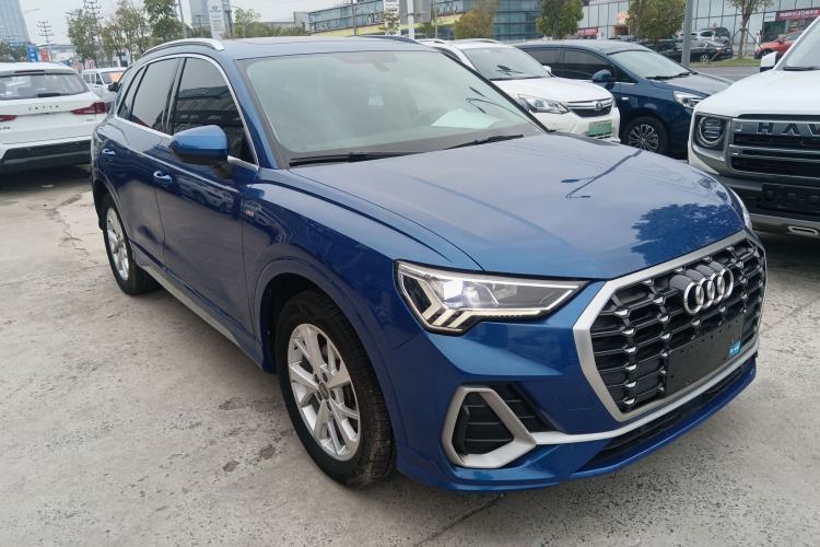 Used Audi Q3 2019 35 TFSI Advanced Dynamic Edition Front Right 45 Deg