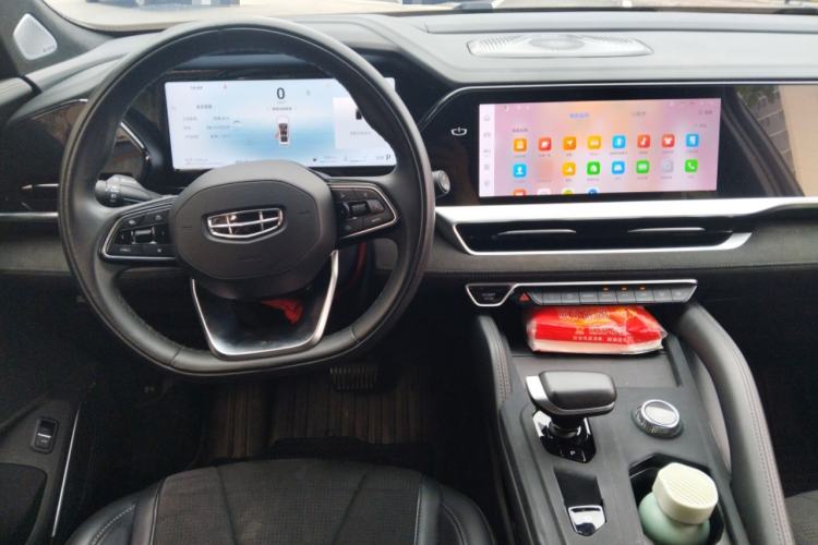 Used Geely Auto Monjaro L 2024 2.0TD High-Power Automatic Two-Wheel Drive Skyline Edition Center Console